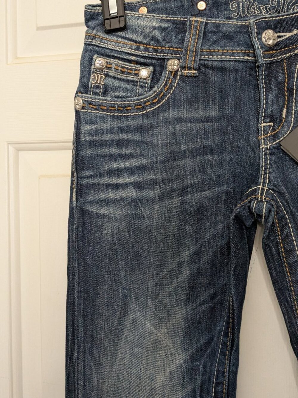NWT Women's Miss Me MidRise Bootcut  Jeans Size 26 - Picture 4 of 12